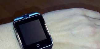 Immax SW7 – náramkový telefon, ale jen pro velká zápěstí