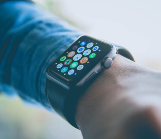 Další „zachráněný“ s Apple Watch a jeho EKG?