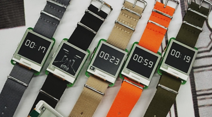 Chytré hodinky za 55 dolarů a s e-inkoustem, to jsou Watchy Chytré hodinky za 55 dolarů a s e-inkoustem, to jsou Watchy